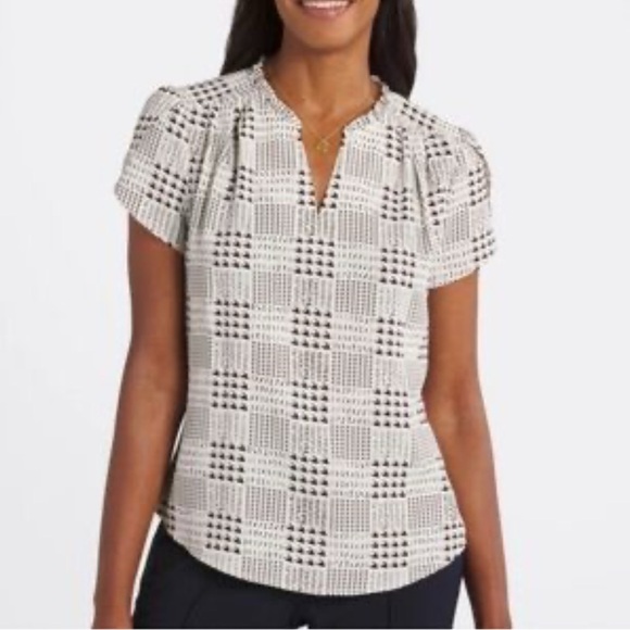41 Hawthorn Tops - Black and White Patterned Top with Madarin Collar